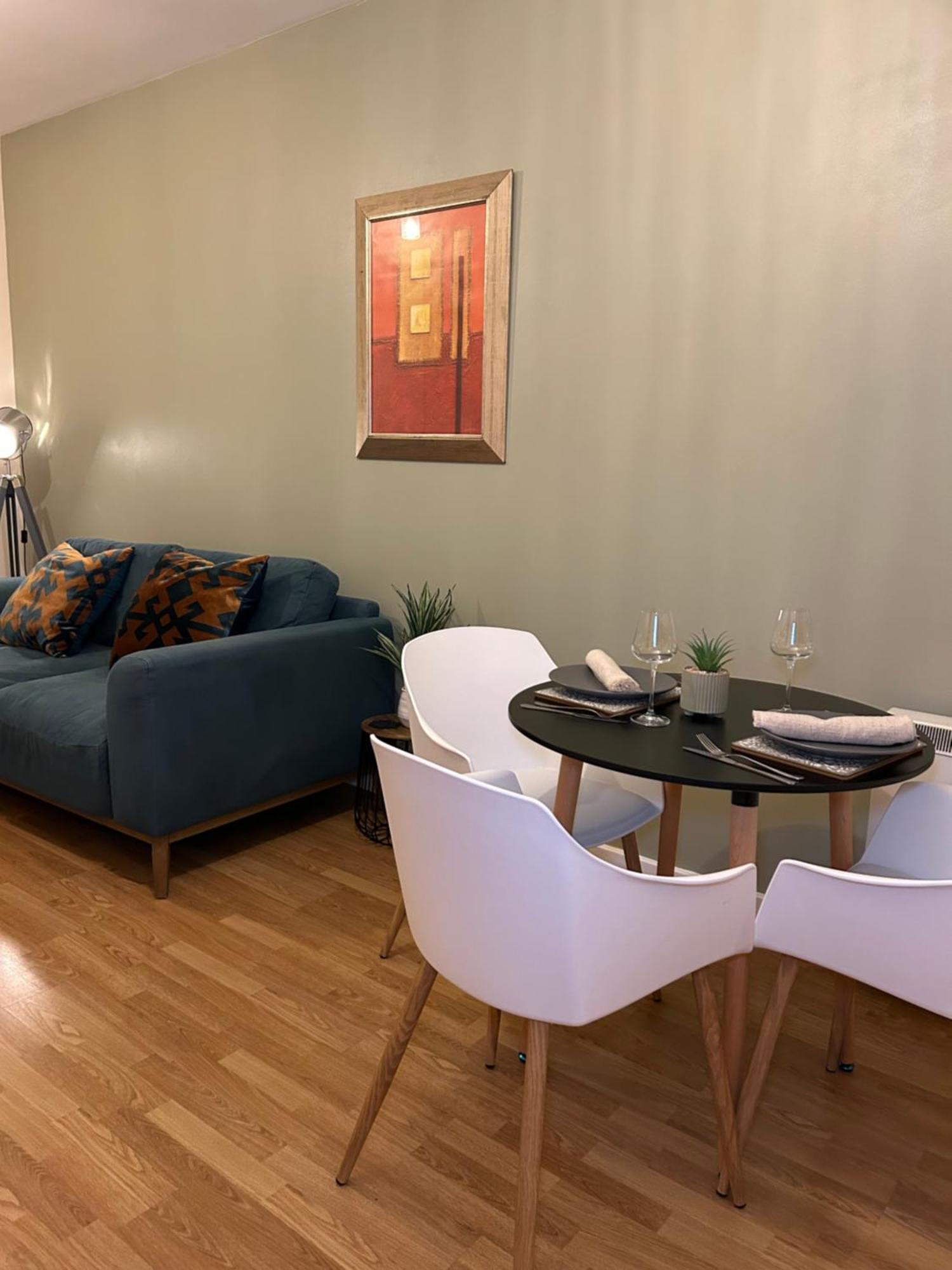 Central Birmingham City Apartment -Smart Tv - Free Parking Onsite ภายนอก รูปภาพ