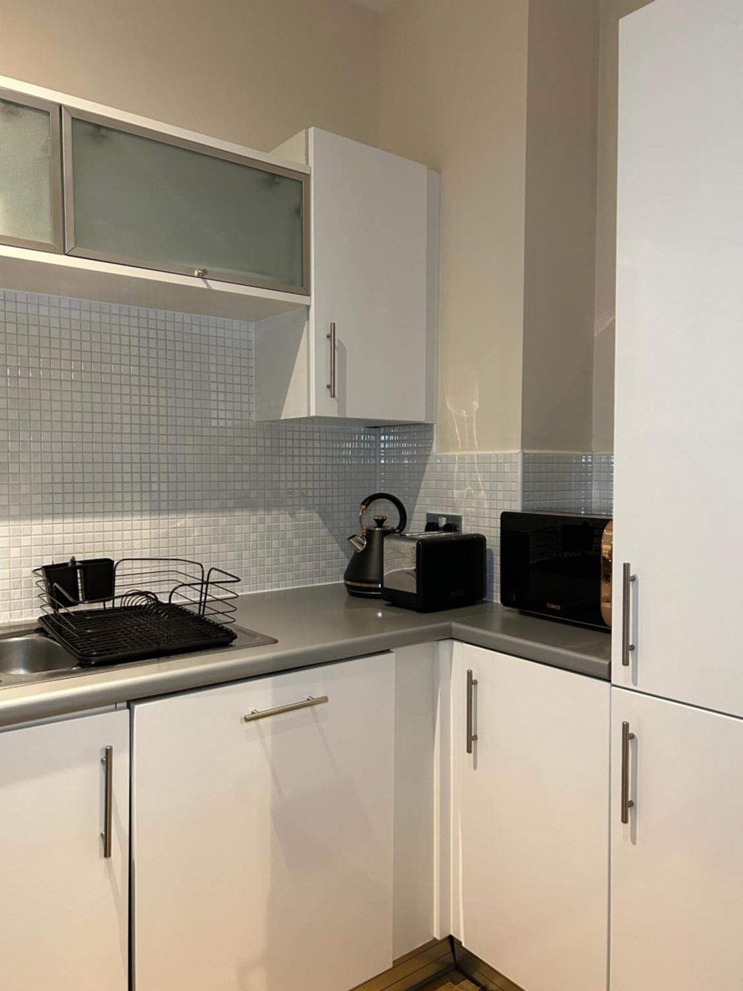 Central Birmingham City Apartment -Smart Tv - Free Parking Onsite ภายนอก รูปภาพ